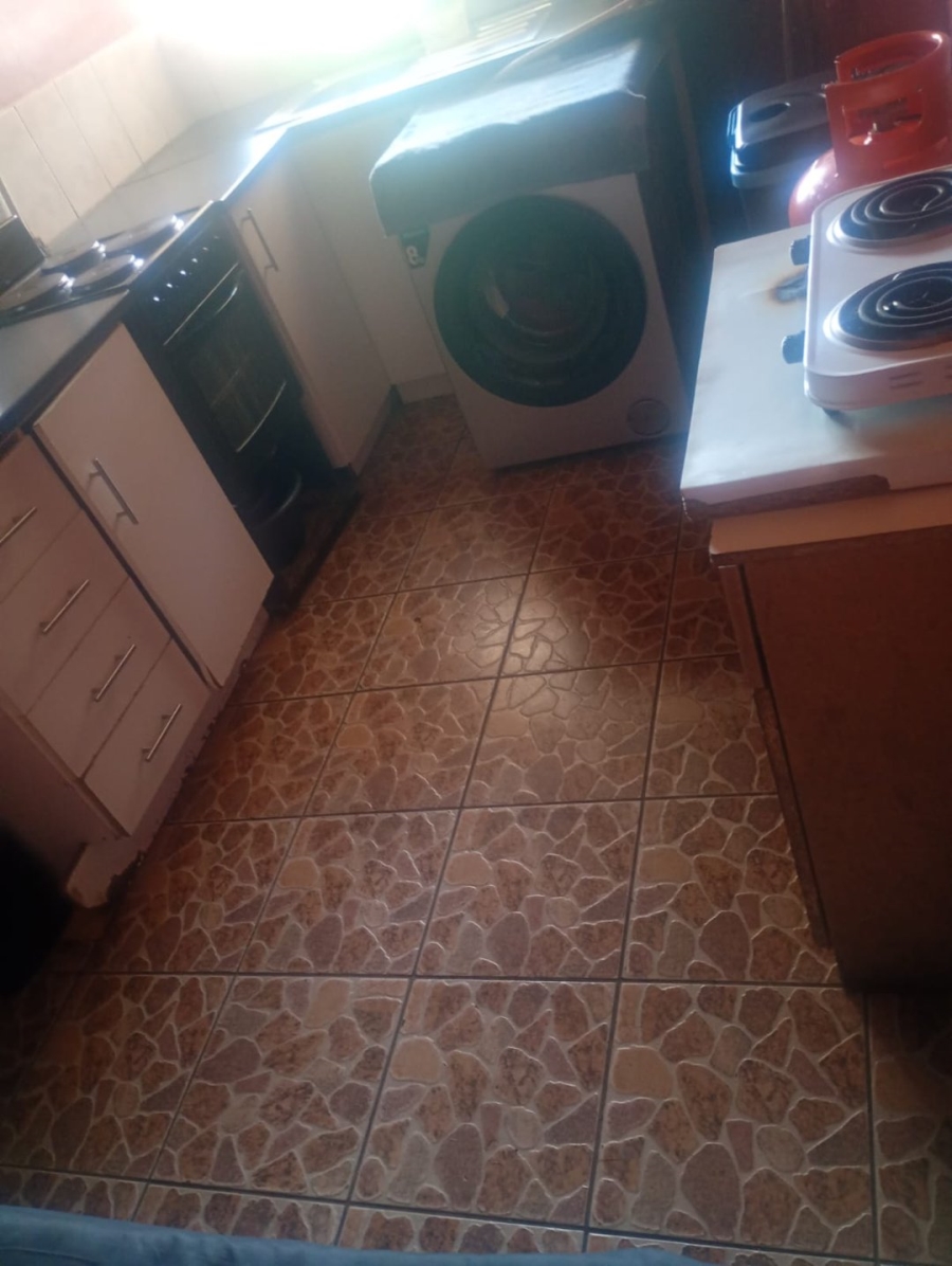 2 Bedroom Property for Sale in Maitland Western Cape